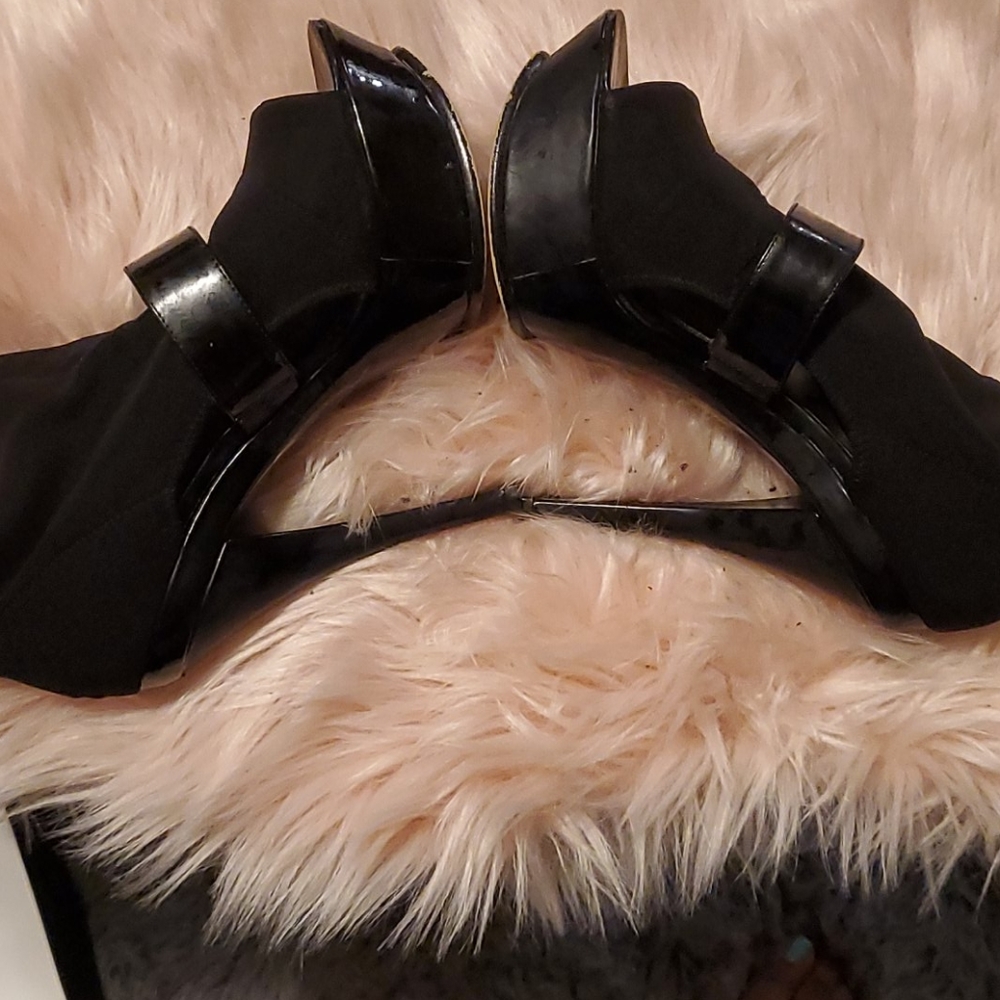 Shoes - Picture 3 of 6